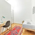 Bright, Modern Apartment- 14 Arrd- Mobility Lease
