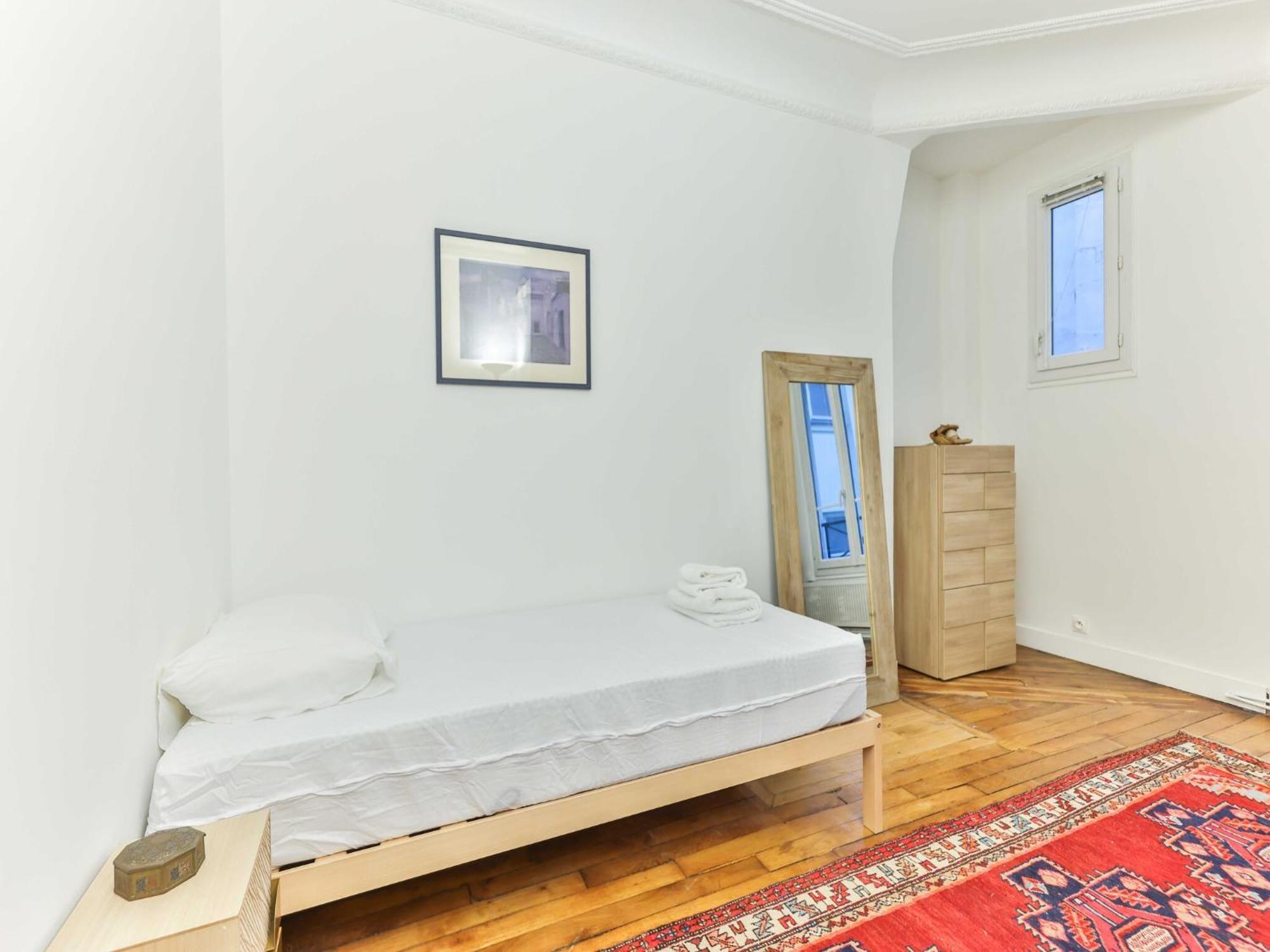Bright, Modern Apartment- 14 Arrd- Mobility Lease *