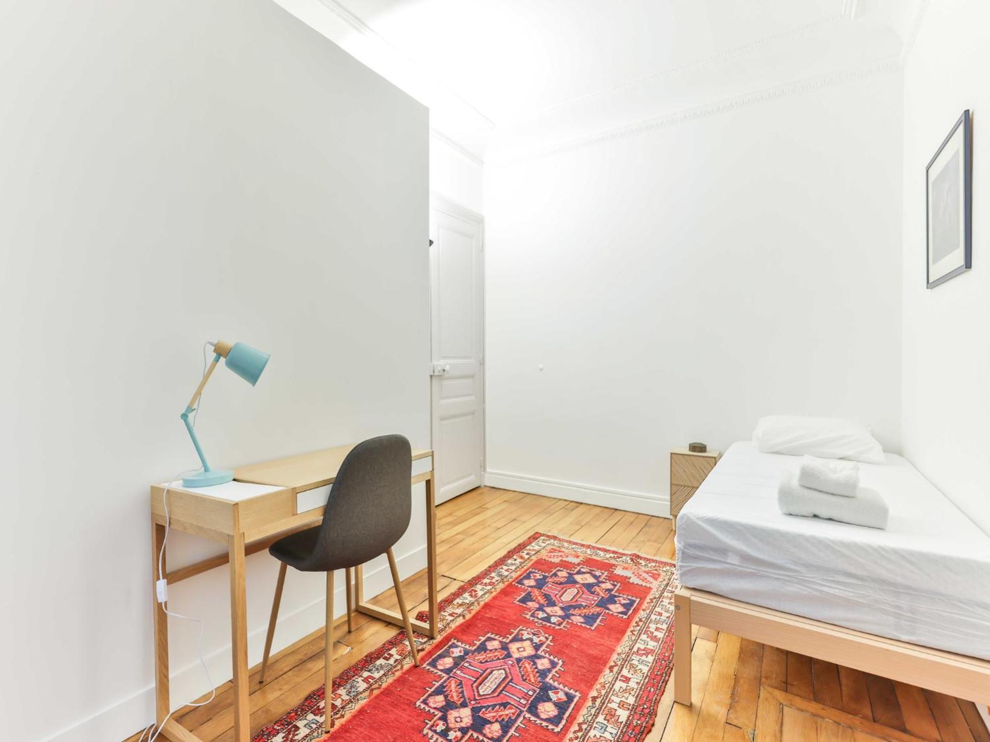 Bright, Modern Apartment- 14 Arrd- Mobility Lease * Parijs